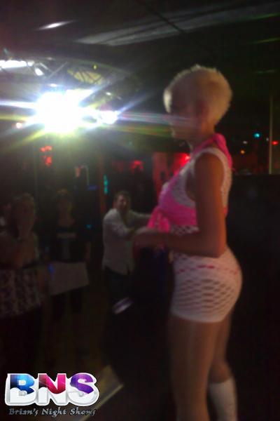 stripteaseuse allyssa