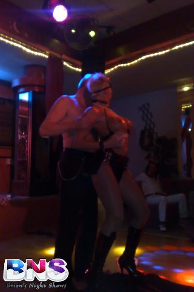 stripteaseuse allyssa